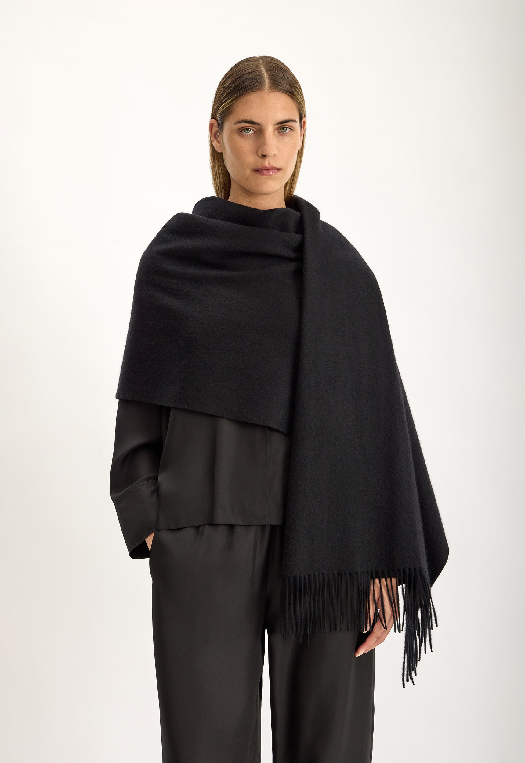Eyre Cashmere Scarf in Black | Jac + Jack – Jac + Jack AU