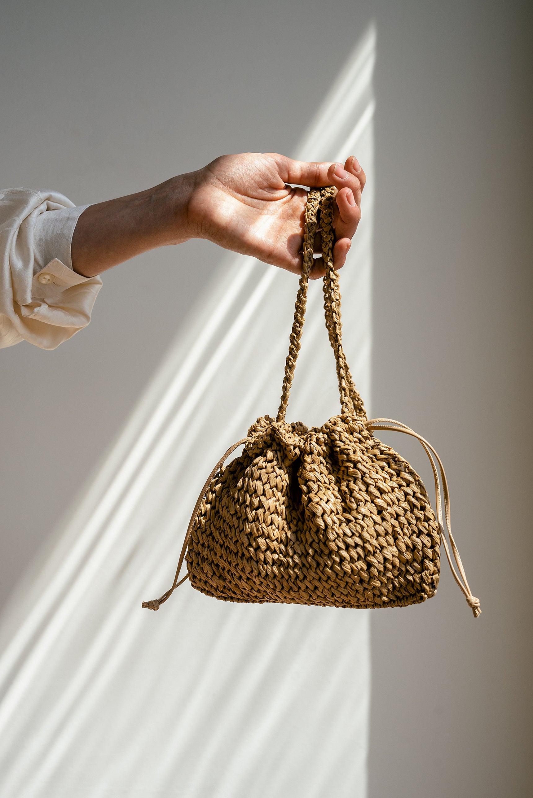 Plexida Aster Raffia Pouch Bag - Tan – Jac + Jack AU