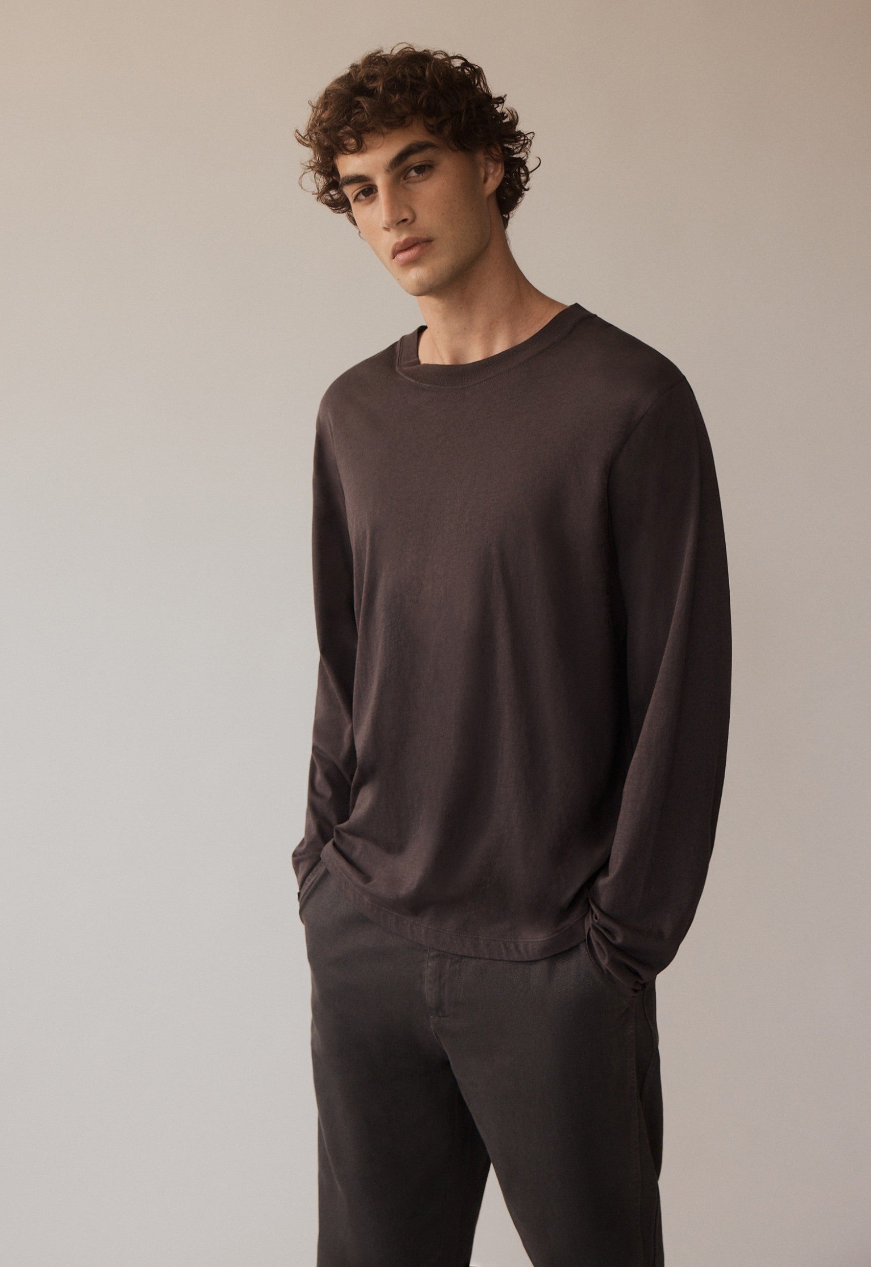 Jac+Jack T-Shirts Tint Long Sleeve Tee - Worn Black