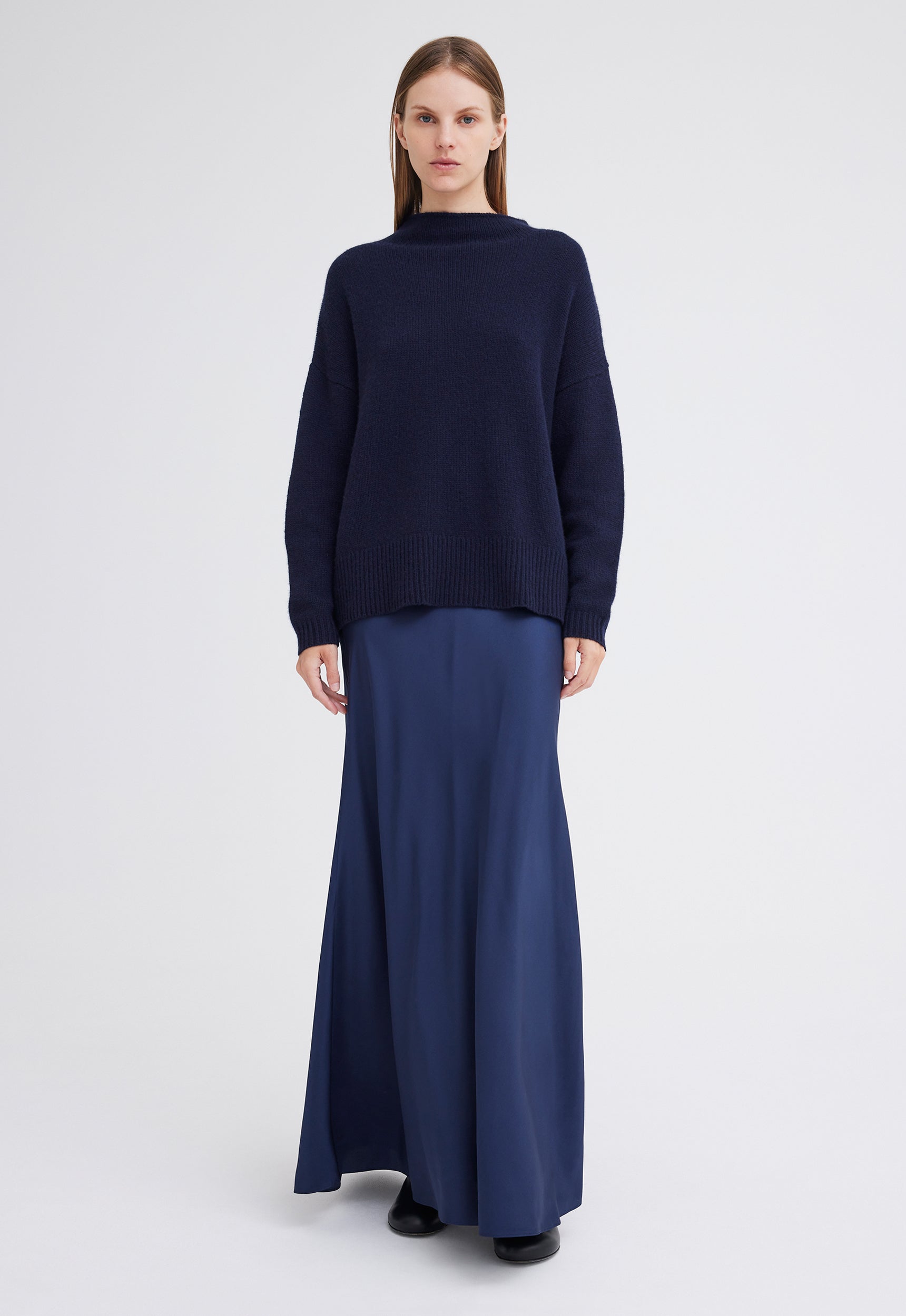 Jac + Jack Knitwear Grayson Cashmere Sweater - Darkest Navy